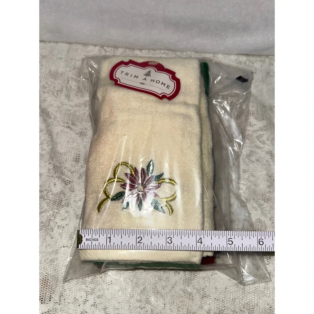 Trim A Home Christmas Towels Set of‎ 3 Embroidered Holiday Decor